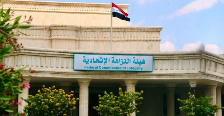 ساومت-مواطناً.-النزاهة-تضبط-موظفة-ببلدية-في-الديوانية-بالجرم-المشهود