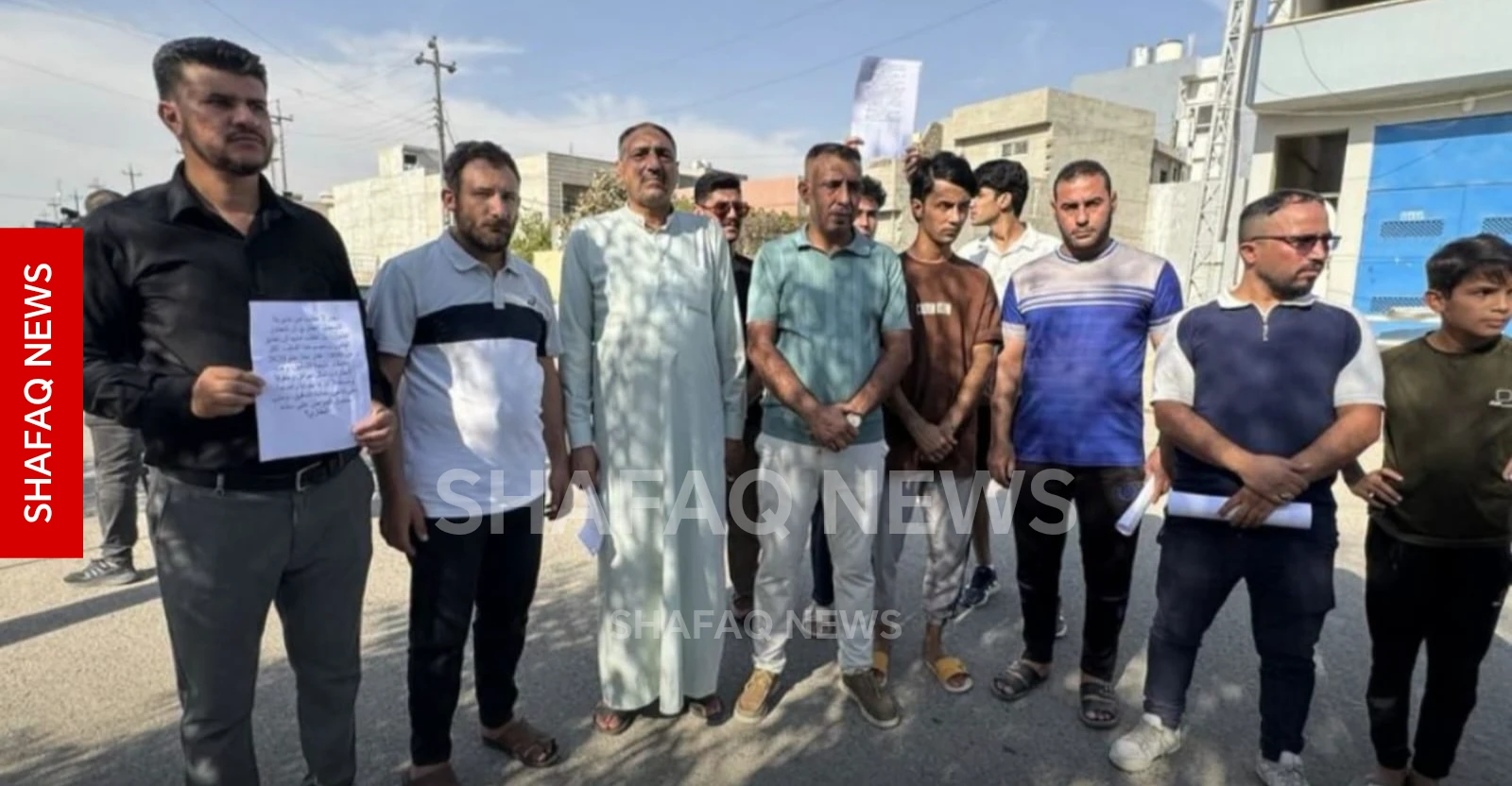 احتجاجان-في-الموصل.-مطالب-بفتح-التسجيل-العقاري-ورفع-قيود-الكرتون-(صور-وفيديو)